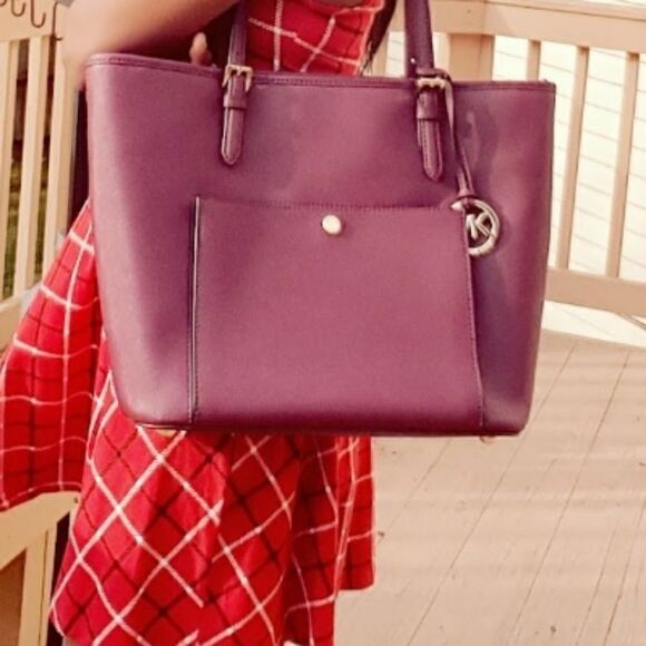 Michael kors bag  - Picture 3 of 5